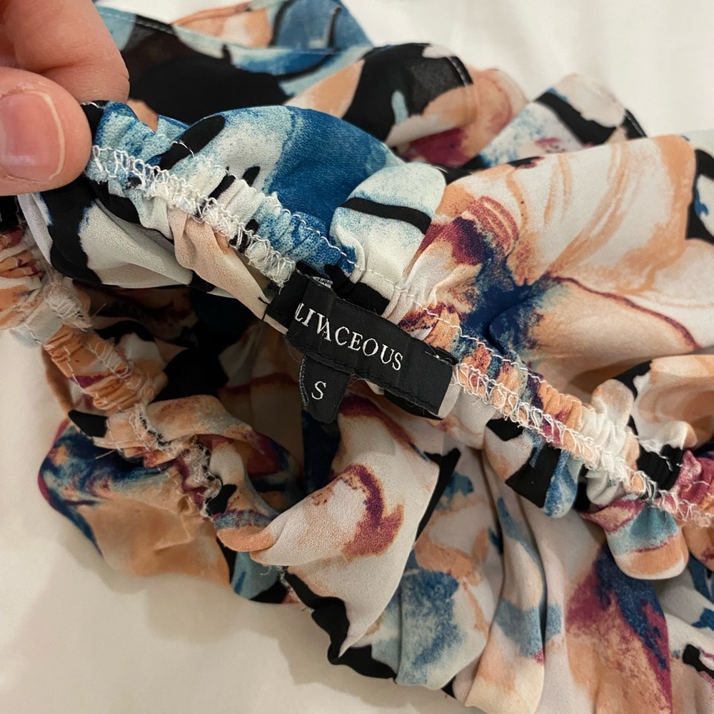 Beautiful Olivaceaous Set- New Without Tags - image 6